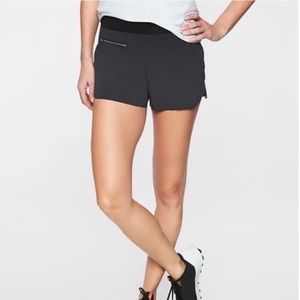 Athleta Mod Trekkie Short black size 14